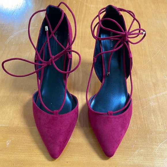 Suede heels - Picture 2 of 6